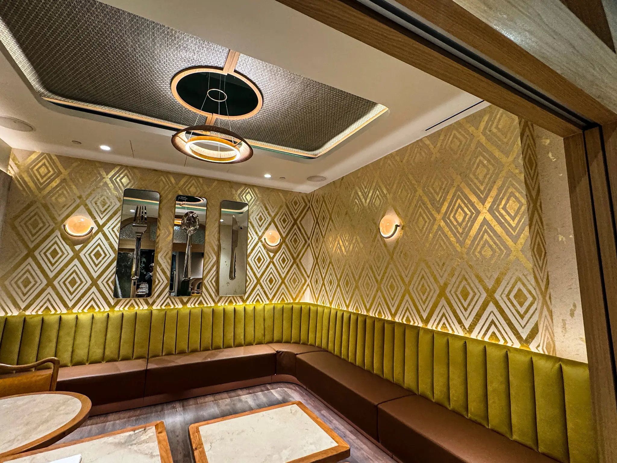 Friedman's — gold leaf diamond pattern over troweled plaster